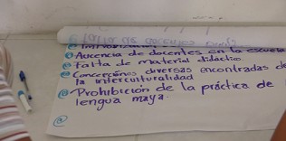 Jóvenes lingüistas mayas